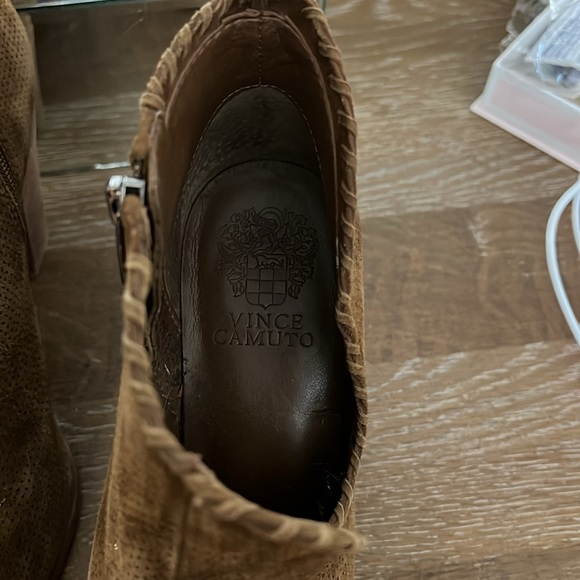 Vince Camuto Fernlee Bootie - Picture 2 of 3